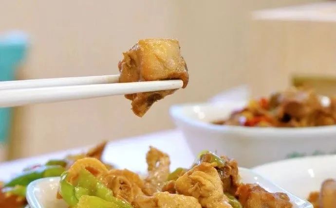 老乡鸡急着上市，原因不简单