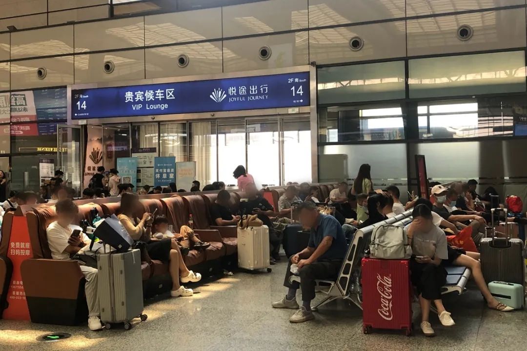 卷人不卷财,共享按摩椅沦为“坑人生意”