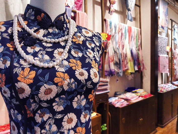 shanghai-cheongsam-tianzifang-preview.jpg