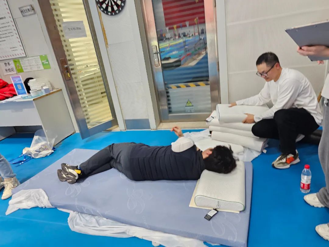 潘展乐游泳锦标赛破世界纪录，幕后玩家原来是慕思