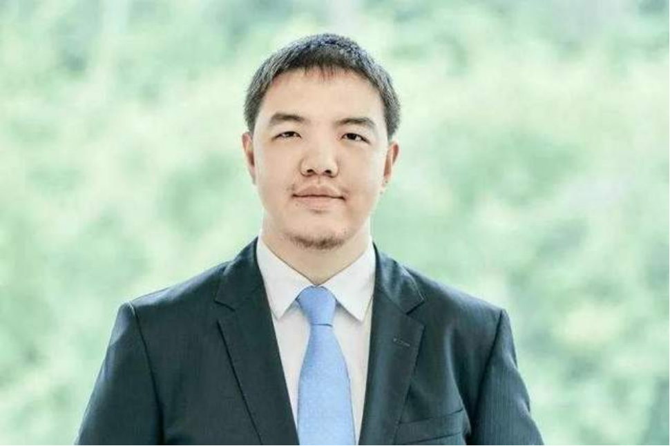 农夫山泉销量下滑、股票下跌,钟睒睒坐不住了