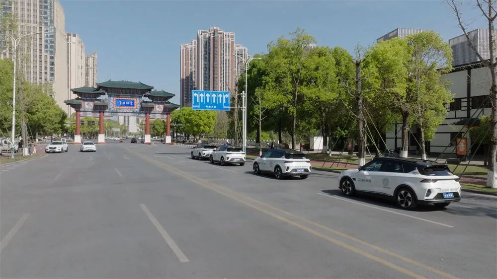 距离萝卜快跑们取代传统网约车还有多远?