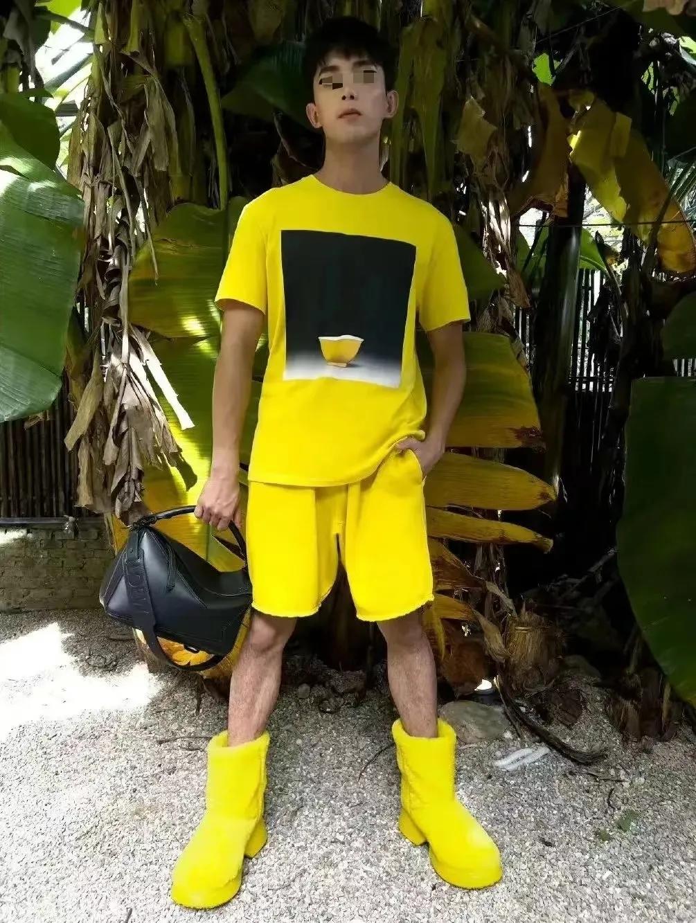 史上最“炸臀”的咖啡联名,把瑞幸打懵了!