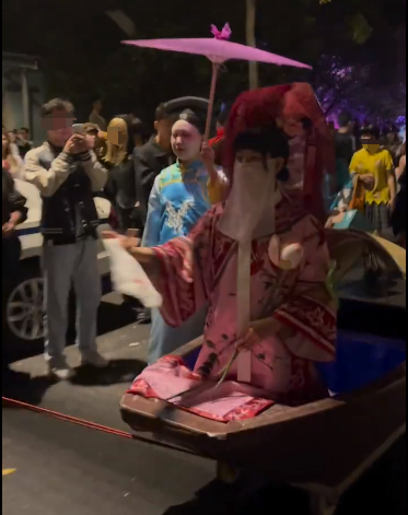 万圣节变“万梗节”?品牌cos大乱炖笑不活了