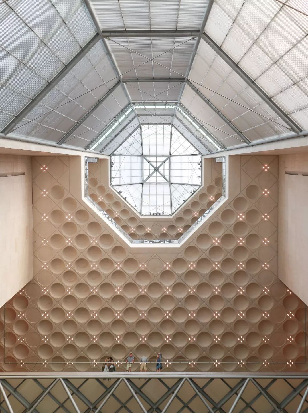 卡塔尔建筑杀出圈了!遍地“建筑界诺贝尔奖”得主设计作品!网友:土豪国的设计,竟然一点也不土!