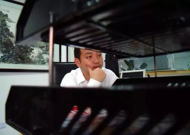 携程发10亿奖励员工生孩子,梁建章期待的道路将通往何方?